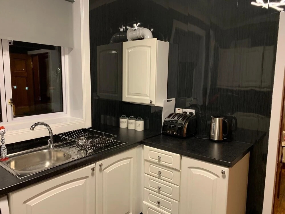 Snug - Laggary Apartment
