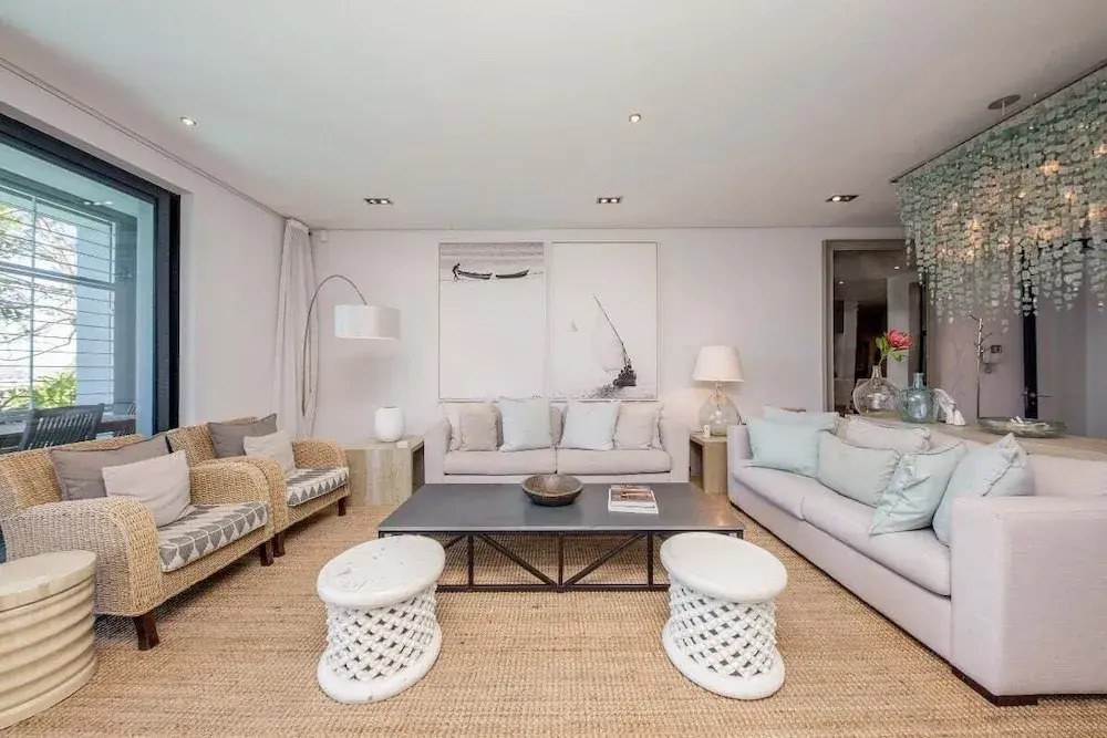 Loader Villa