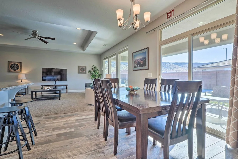 Adventure Bound Home w/ Pickleball, Hot Tub & More