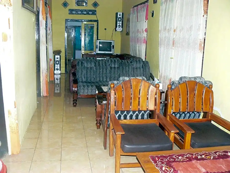Ijen Adventure Inn