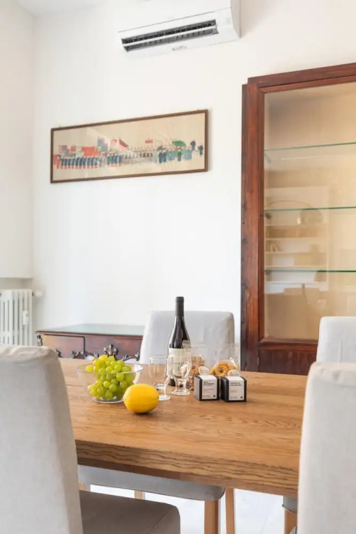 Bright And Spacious Family Apartment In Parioli