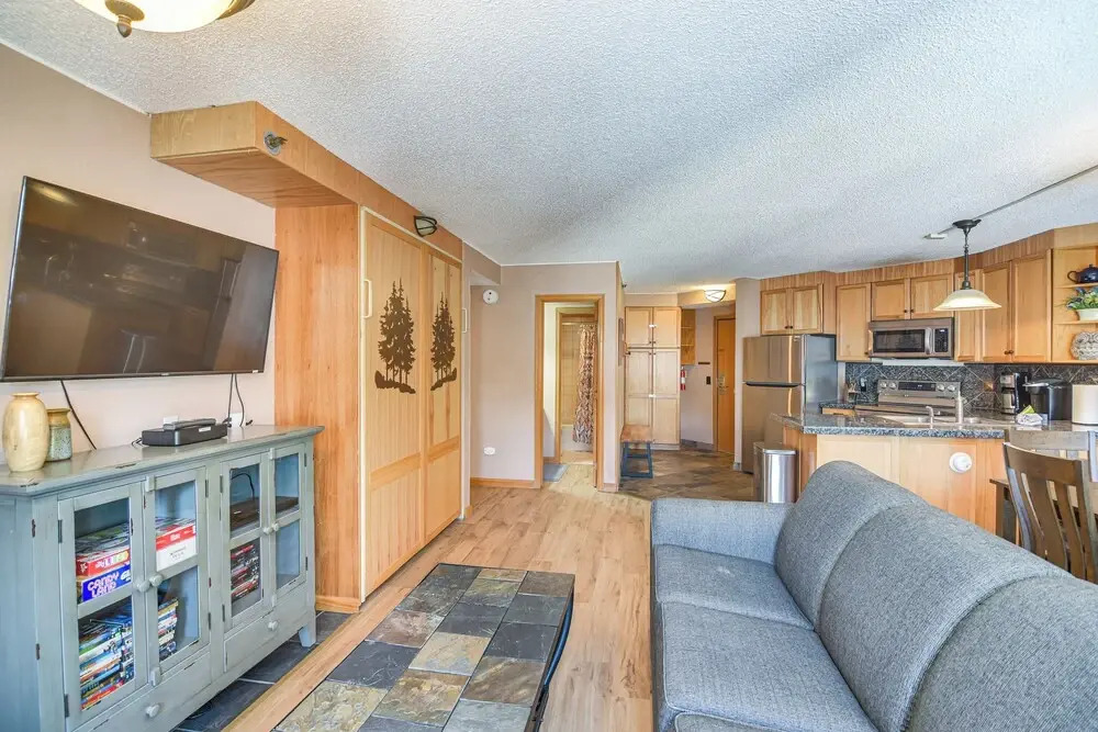 Ski-in/ski-out Winter Park Condo w/ Mountain Views