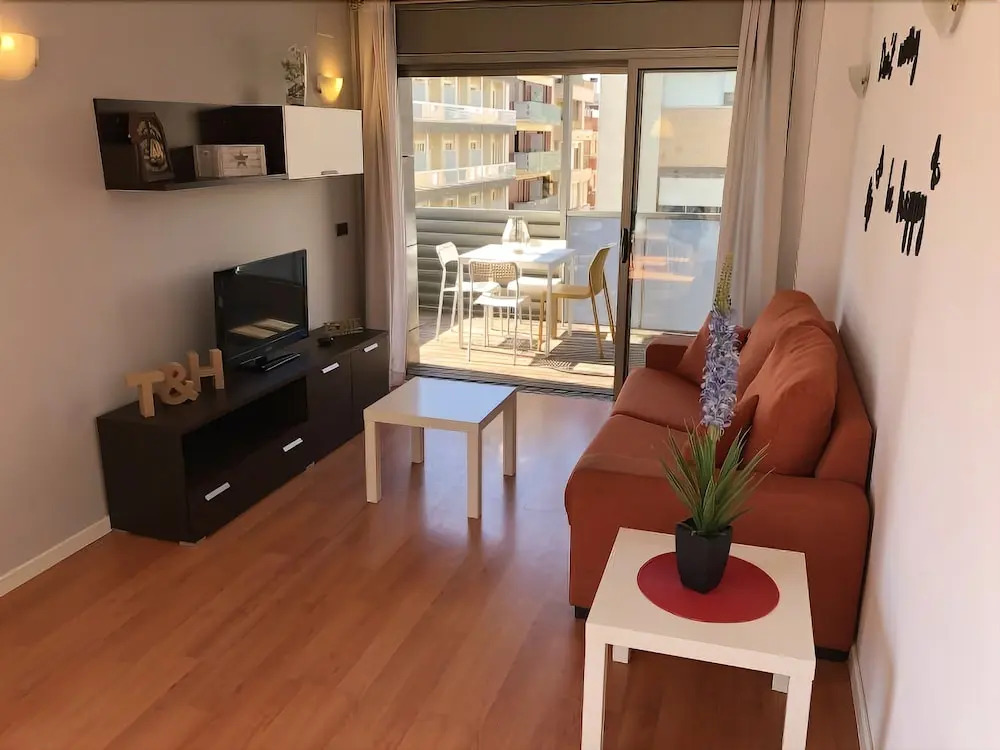 T&H Llevant Family Apartment