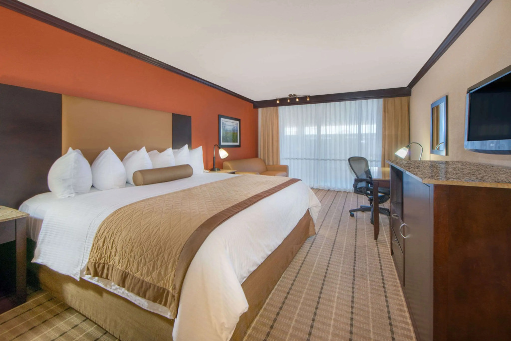 Wyndham Garden OKC Airport - Event Center, Indoor pool, Arcade Near Paycom, Fairgrounds