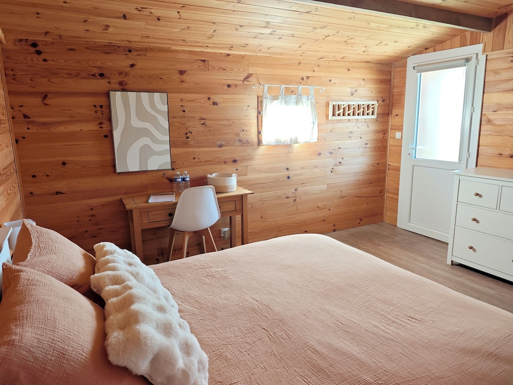 Le Chalet Des Pins