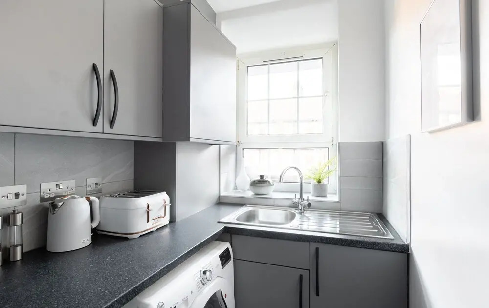 Modern 4-Bedroom Apart near Aldgate East