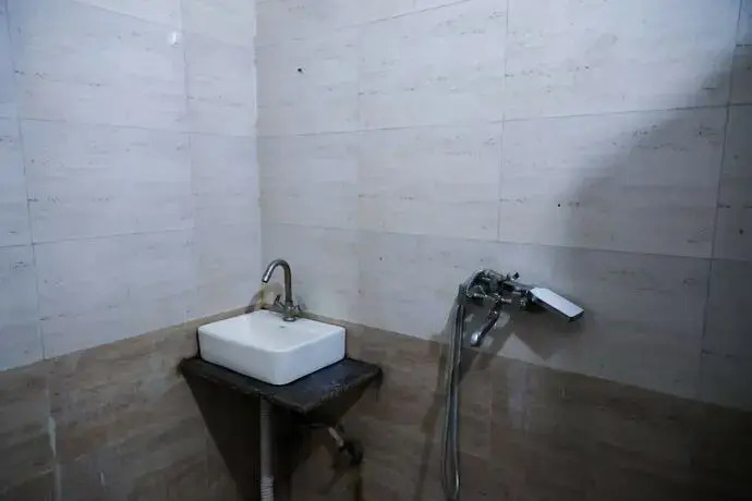 Roomshala 127 Mannat Stay