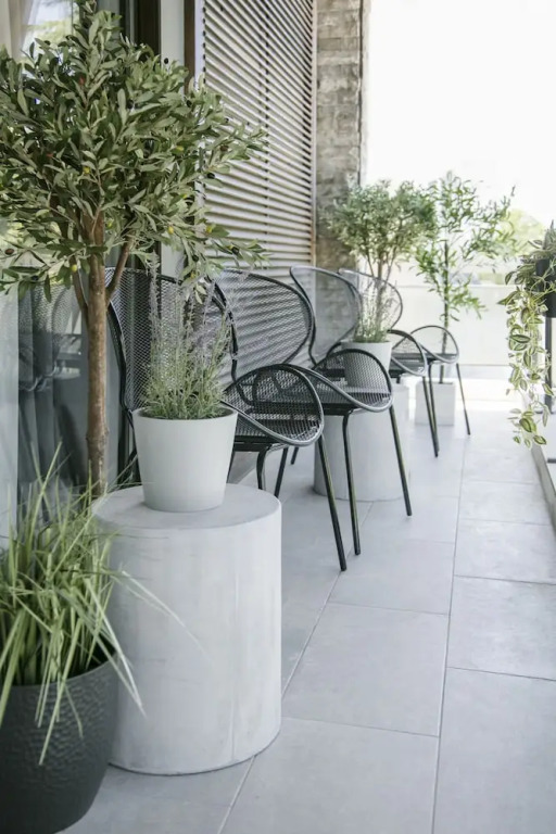 Ultra Chic Modern 4 Bedrooms Apartment in Athens