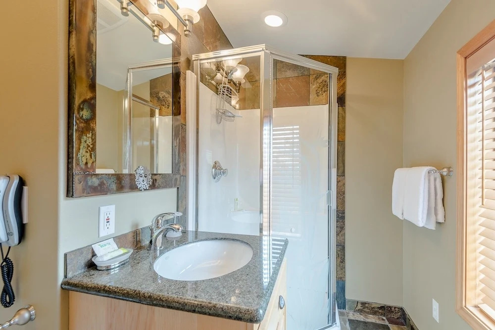 Alpine Villa 24 - 2 Br Condo