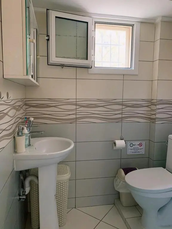 Nice homely 2-bedroom apartment close to the beach