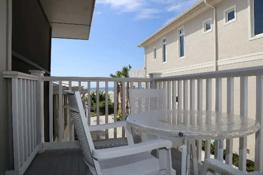6140 Court A and B