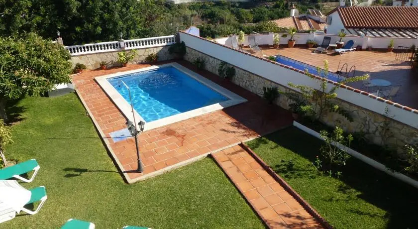 Villas Nerjazul - Villa Lola