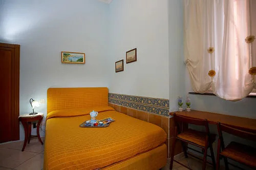 Suite Partenopea- Bed and Breakfast