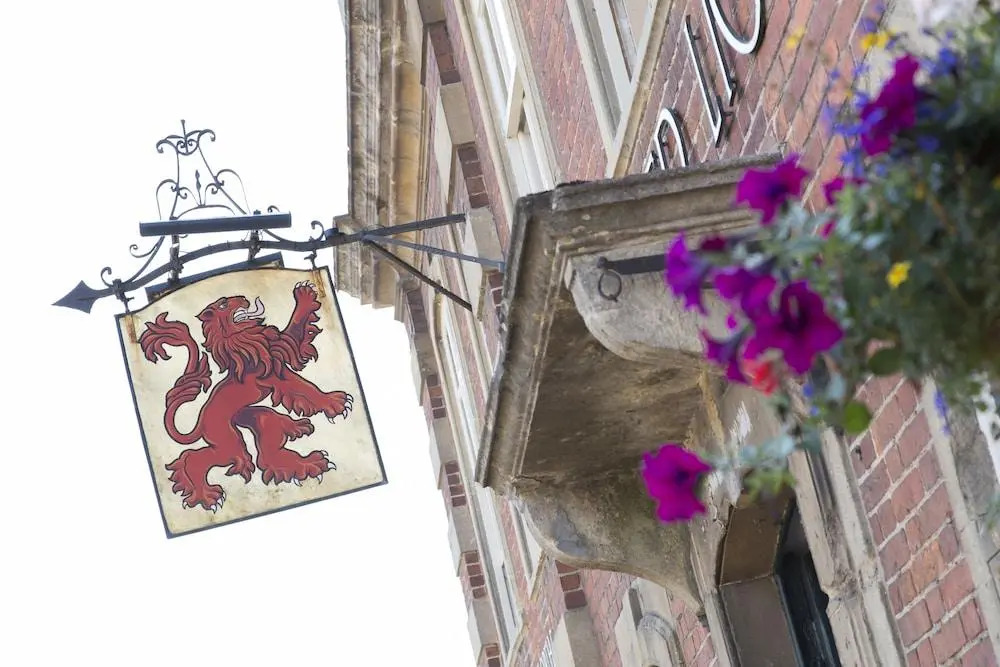 The Red Lion