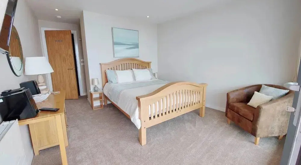 Seaside Bliss Retreat in Westward Ho!