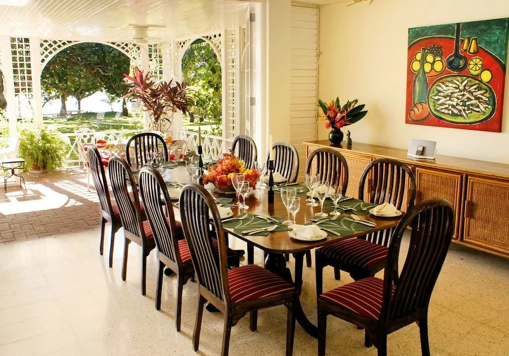 Seagrapes 5br by Jamaican Treasures