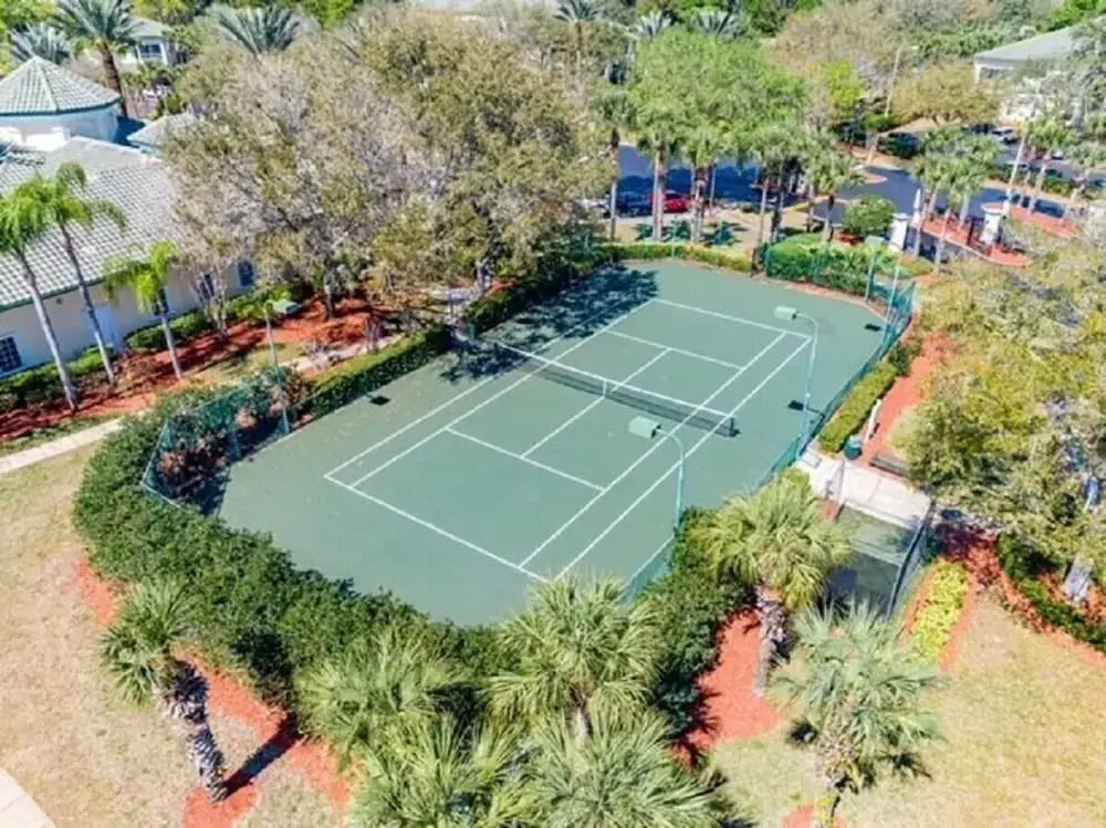 Cozy Condo Minutes Away From Disney