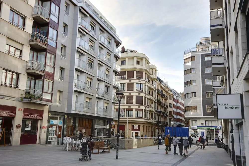 Zurriola Beach 1 Apartment by FeelFree Rentals