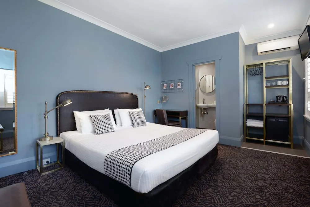 Hotel Emerald