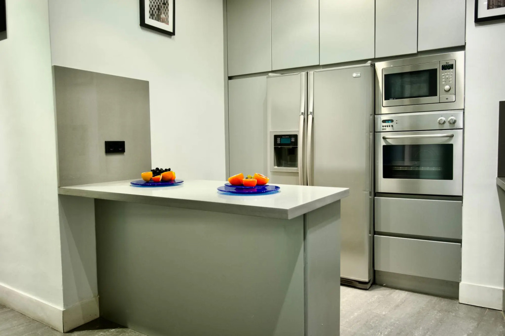M (Nav9) Luxury Apartment-Madrid Downtown