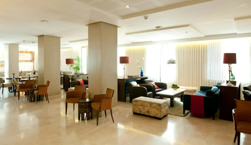 Prima Royale Hotel