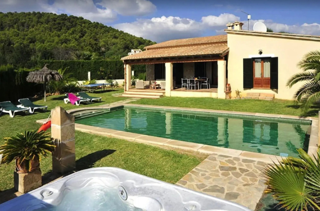 Canya Vera by Sealand Villas