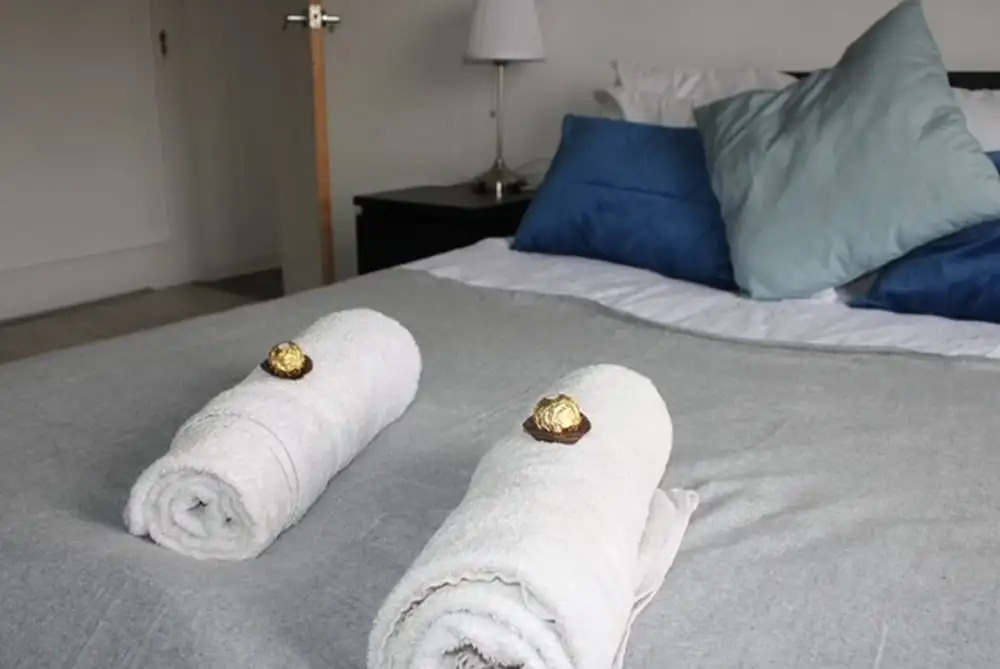 Central Wimbledon Stay! Free Parking & Fast Wifi, Long Stays Welcome