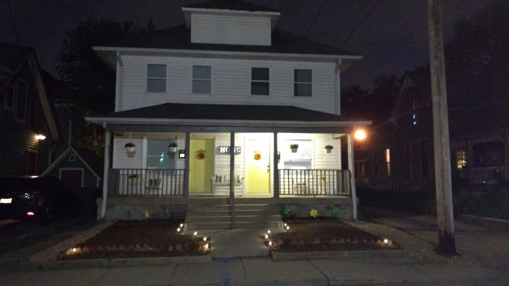Beautiful Downtown Indy Guest Homes