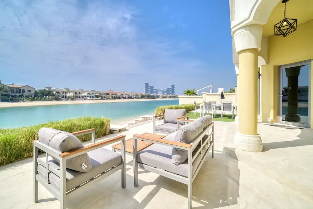 Beachfront 5BR Villa w Private Pool at the Palm