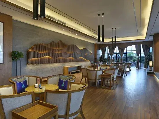 Lugui International Hotel