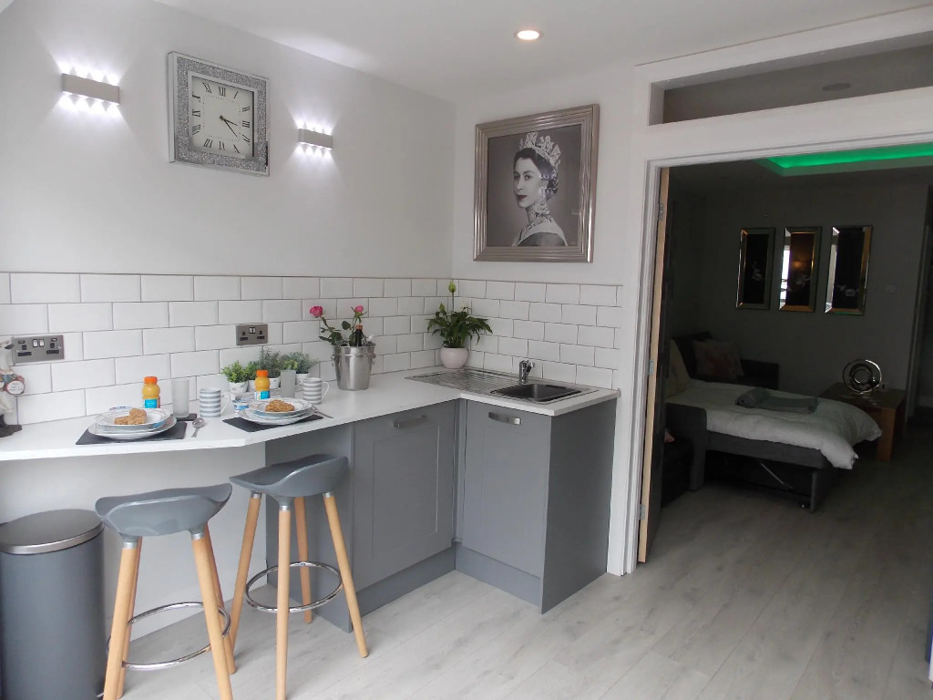 Eden Suite Sasco Apartments