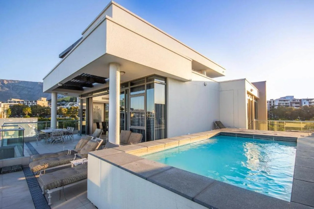 Lawhill Luxury Apartments - V & A Waterfront