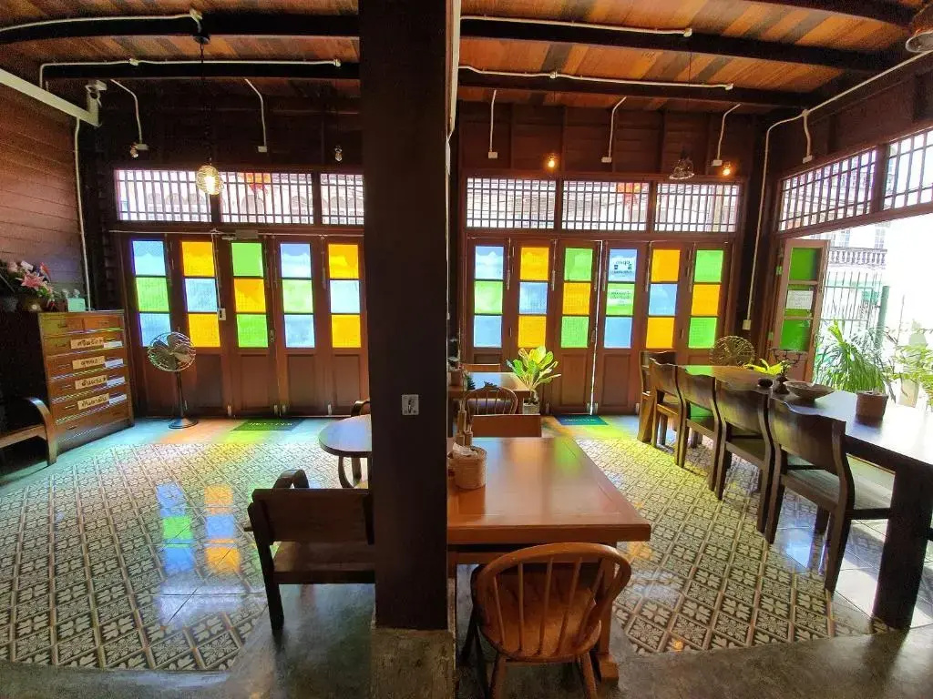 BanSoi 1 & Alley One Cafe