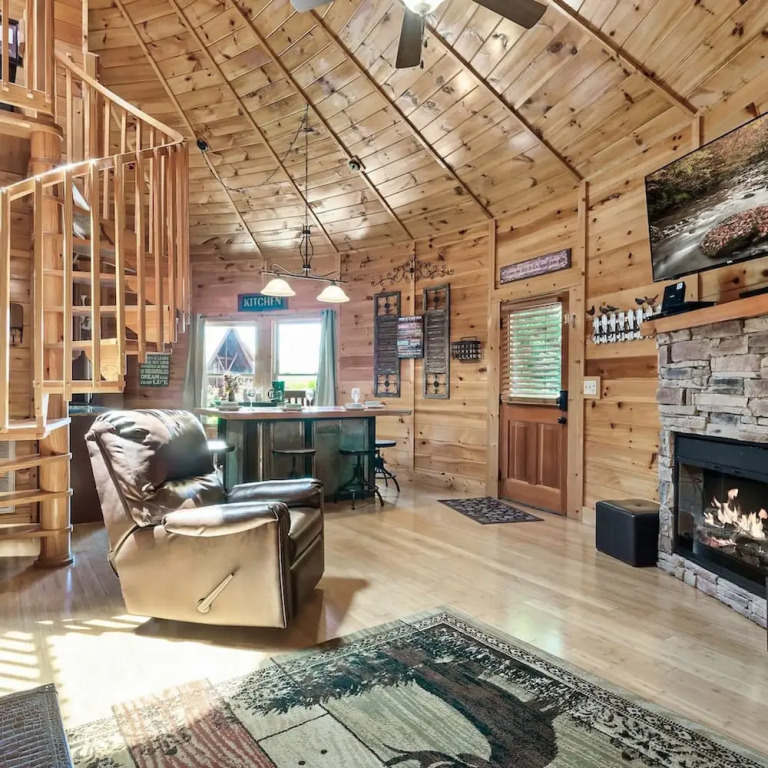 Yurt I Game Room Hot Tub I Sleeps 8 I 2BR 2BA