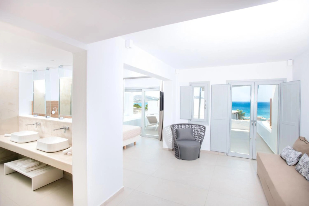 Manoulas Beach Mykonos Resort