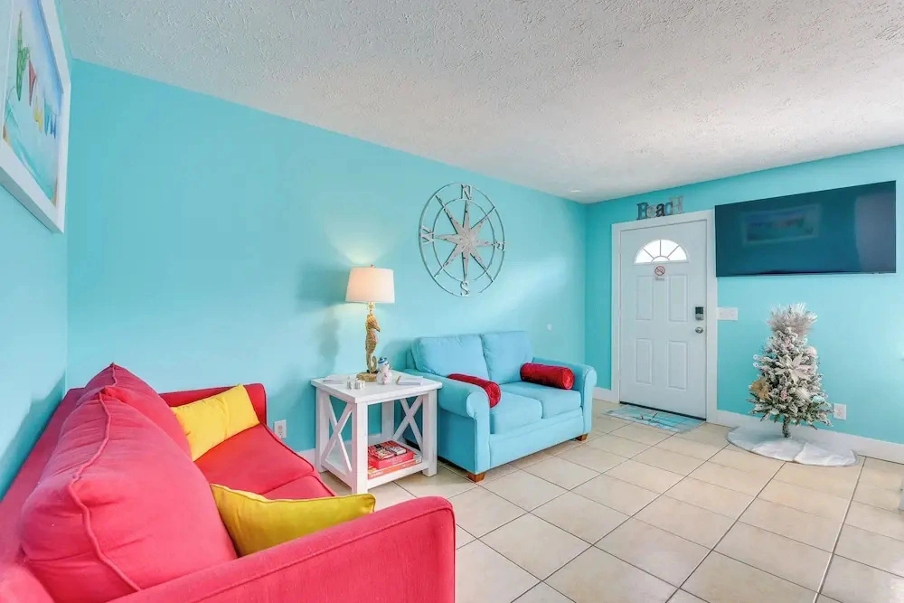 Steps to Sand! PCB Family Haven w/ Furnished Patio