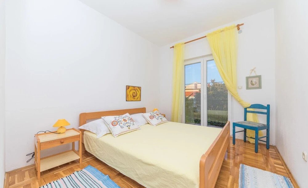 Beautiful Apartment in Vinisce With 1 Bedrooms and Wifi