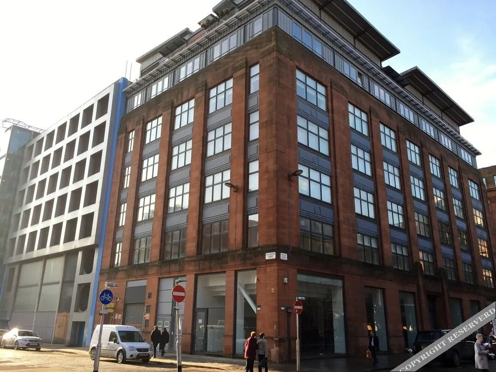 Chrysalis Apartment by Principal Apartments