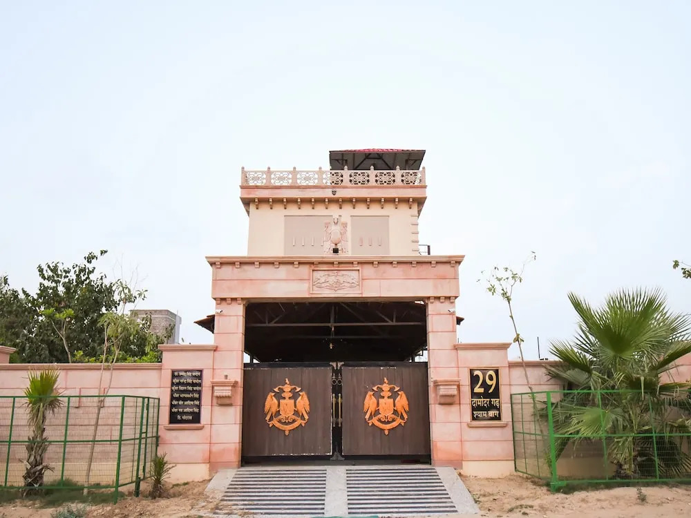 Zest Damodar Garh By OYO Rooms