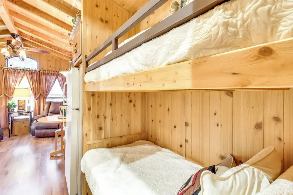 Hike & Fish: Cozy Cabin w/ Patio in Show Low!