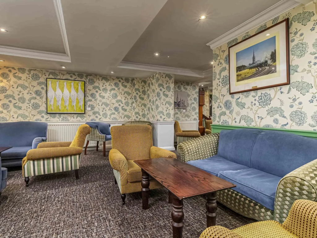 Mercure Salisbury White Hart Hotel & Apartments