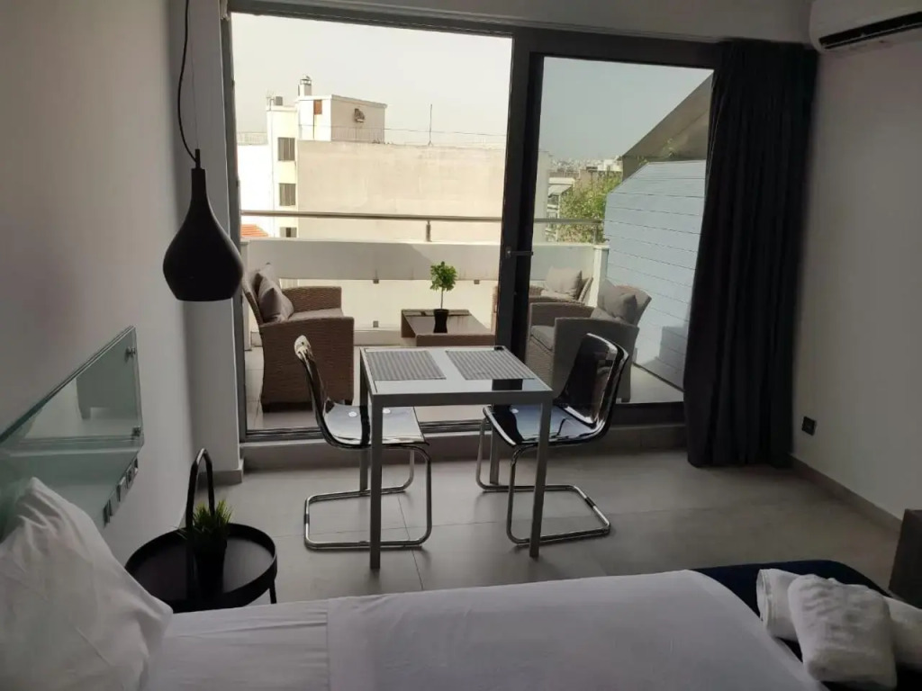 Amazing Apartments @ Aiolou Str