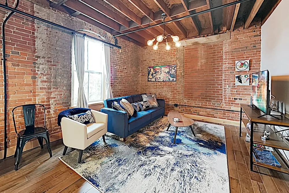 New Listing! Contemporary At The 1865 1 Bedroom Condo