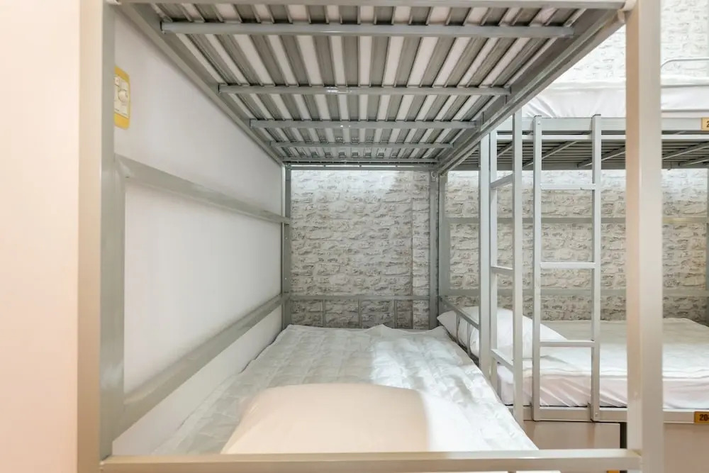 Minh Phuong-Hostel by OYO Rooms