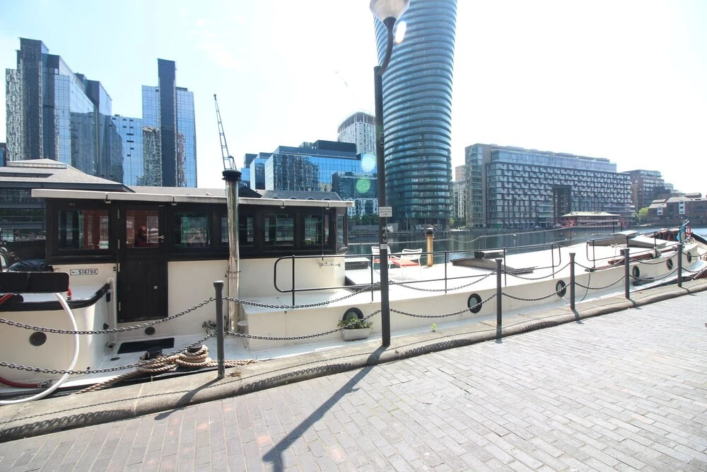 South Quay Apartment Two