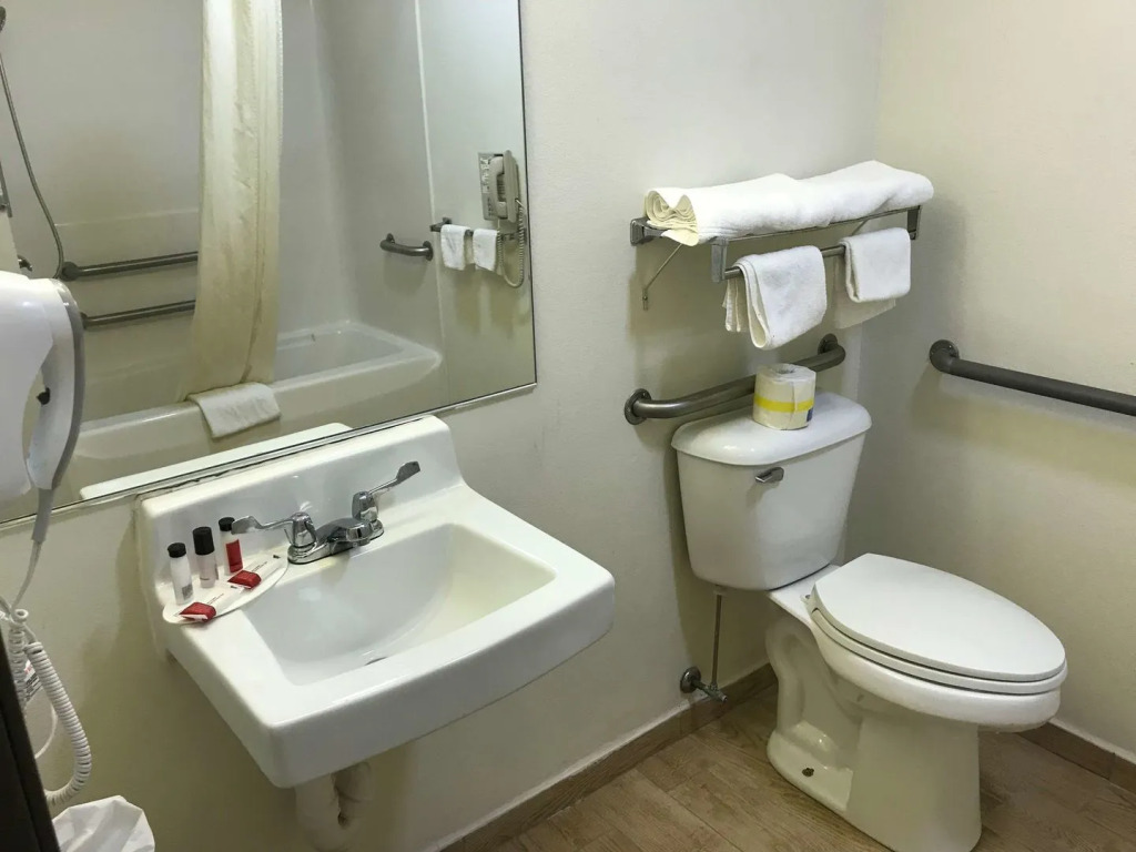 SureStay Plus Hotel by Best Western Bettendorf
