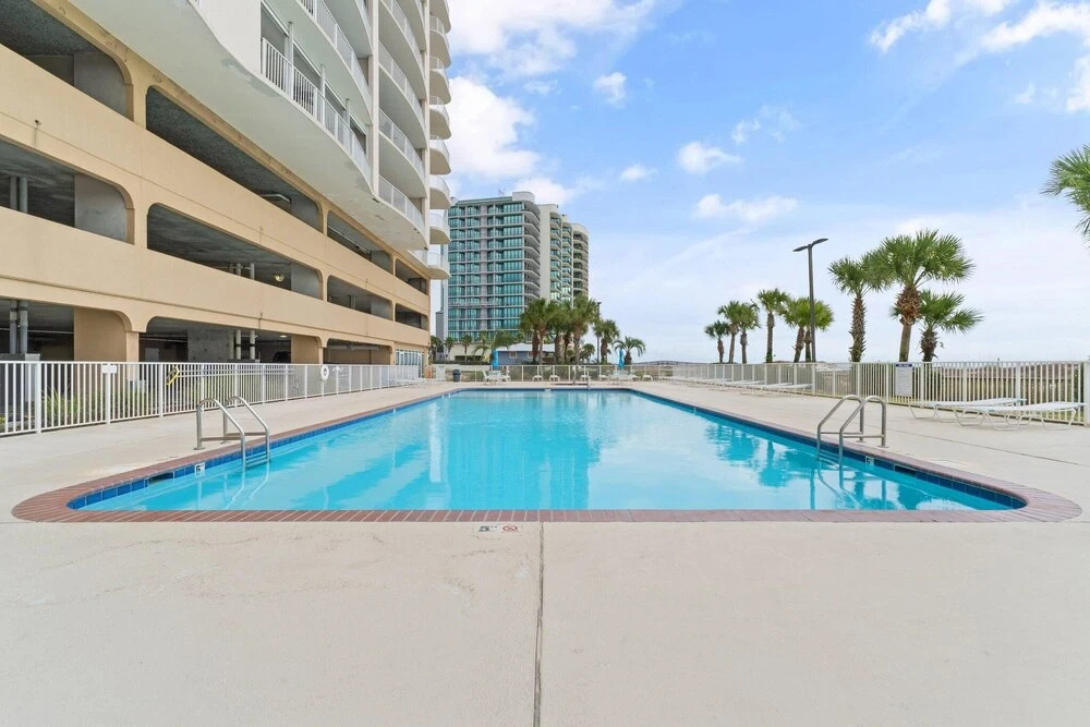 Regency Isle Penthouse 1106