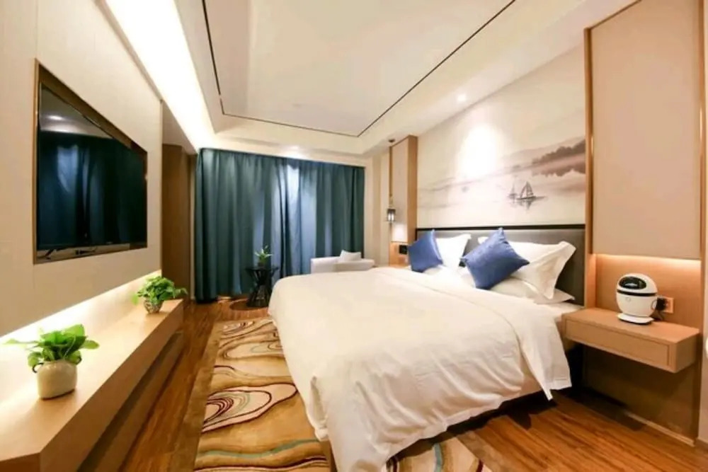 East Queen Hotel (Xi'an Beimen Metro Station)