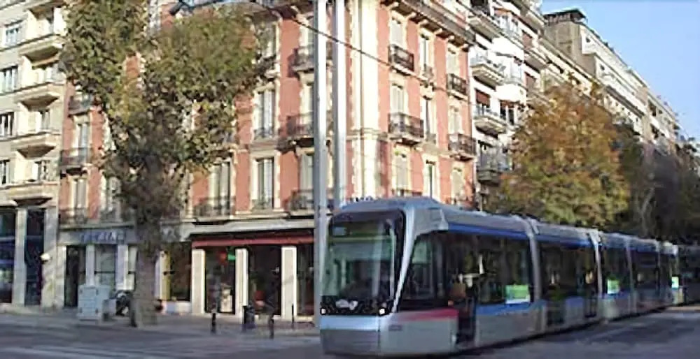 Touring Hotel