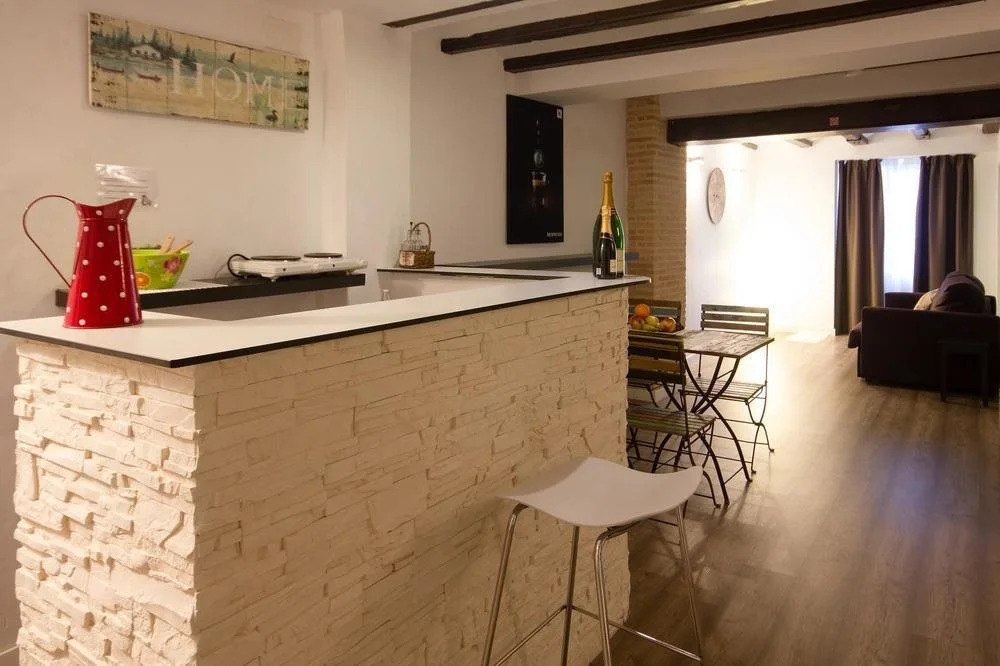 Suites Boutique Jardines del Montornés